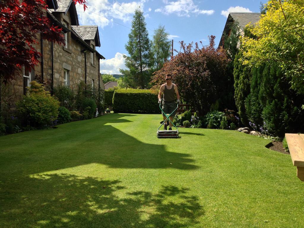 Buttonboss Lodge B&B Pitlochry Exterior photo